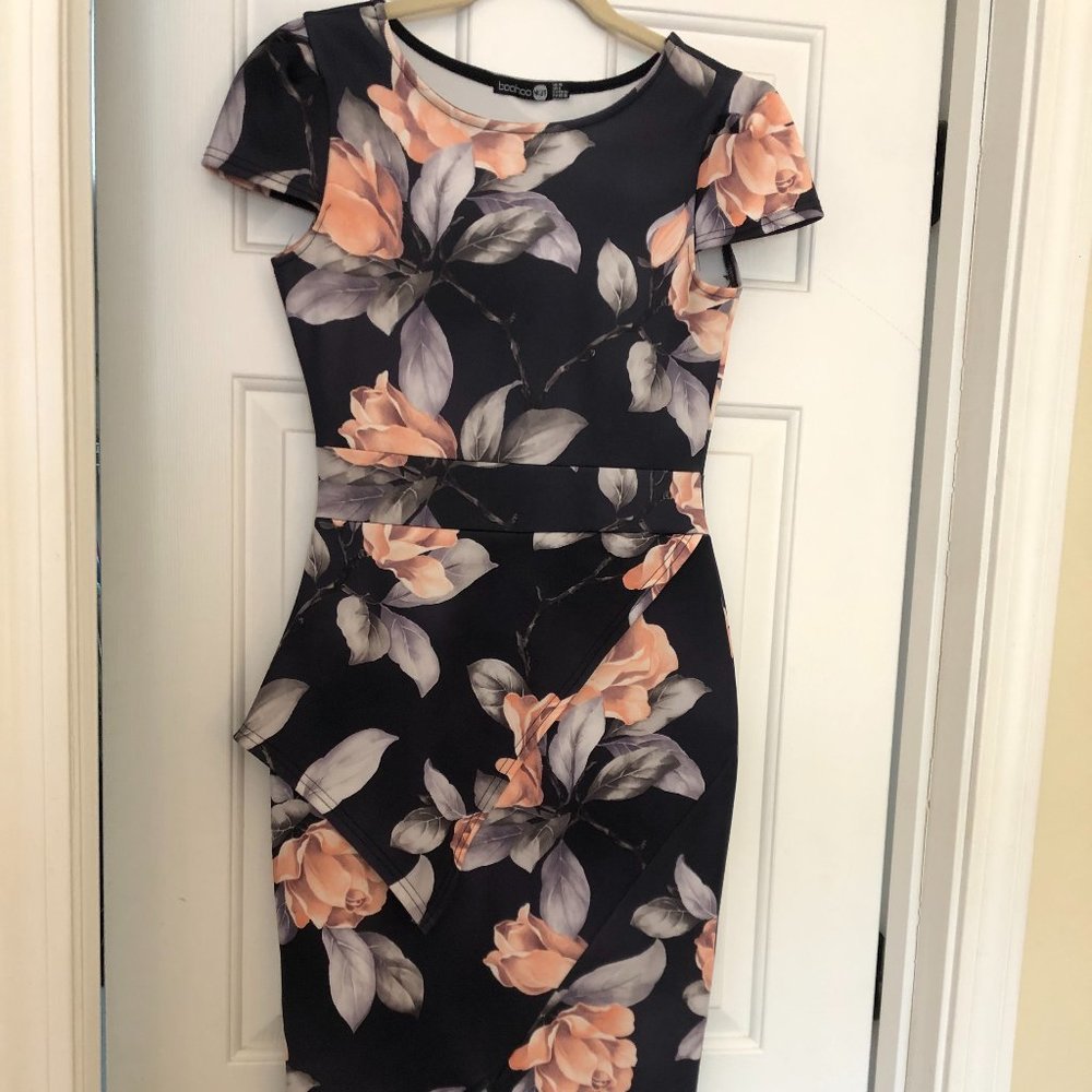 Grey/blue floral midi-dress - Size 6